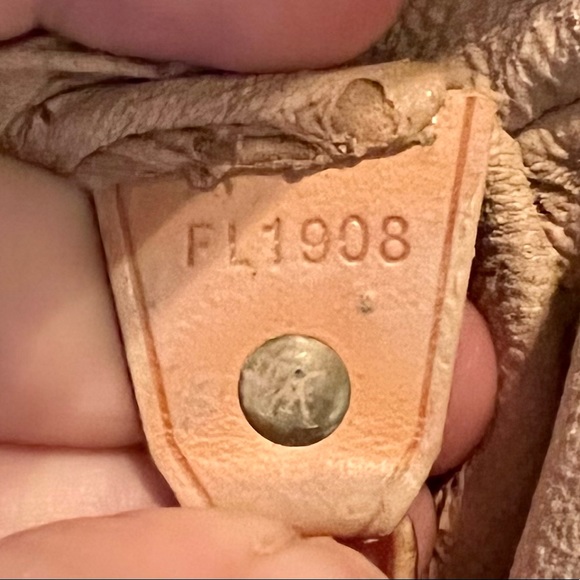 Authentic Louis Vuitton Monogram Bucket Bag GM - Picture 11 of 11